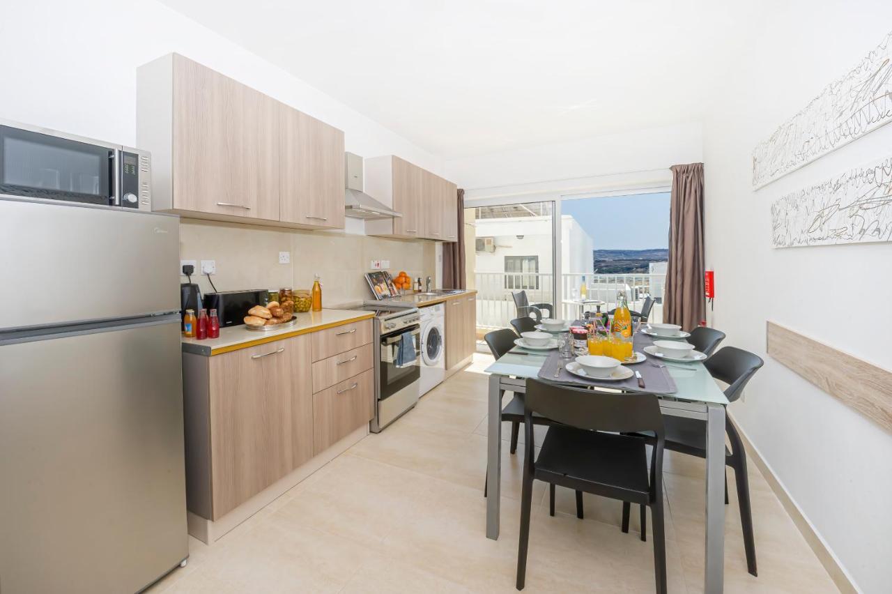 Summer Breeze Comfort Sunny Apartments Close To The Sandy Beaches - By Getawaysmalta Mellieha Exterior photo
