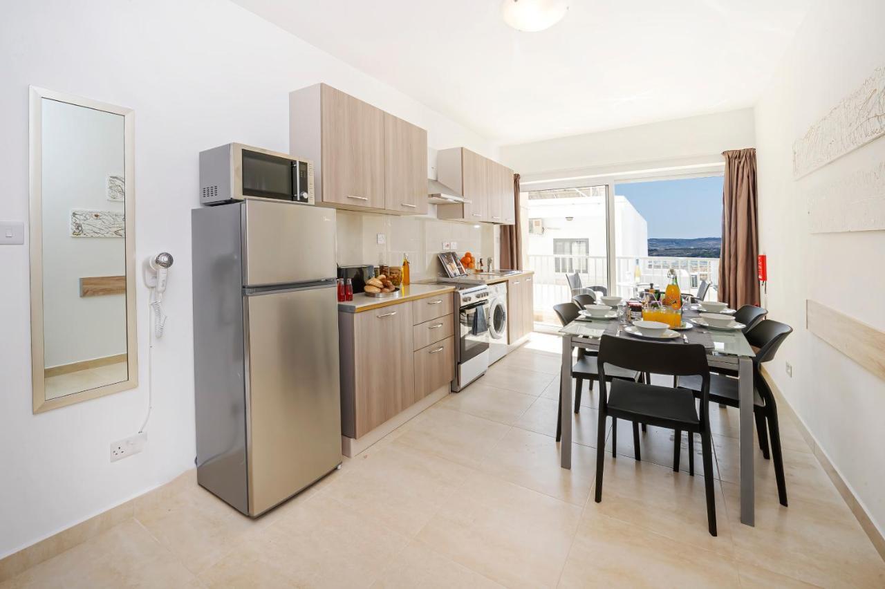 Summer Breeze Comfort Sunny Apartments Close To The Sandy Beaches - By Getawaysmalta Mellieha Exterior photo