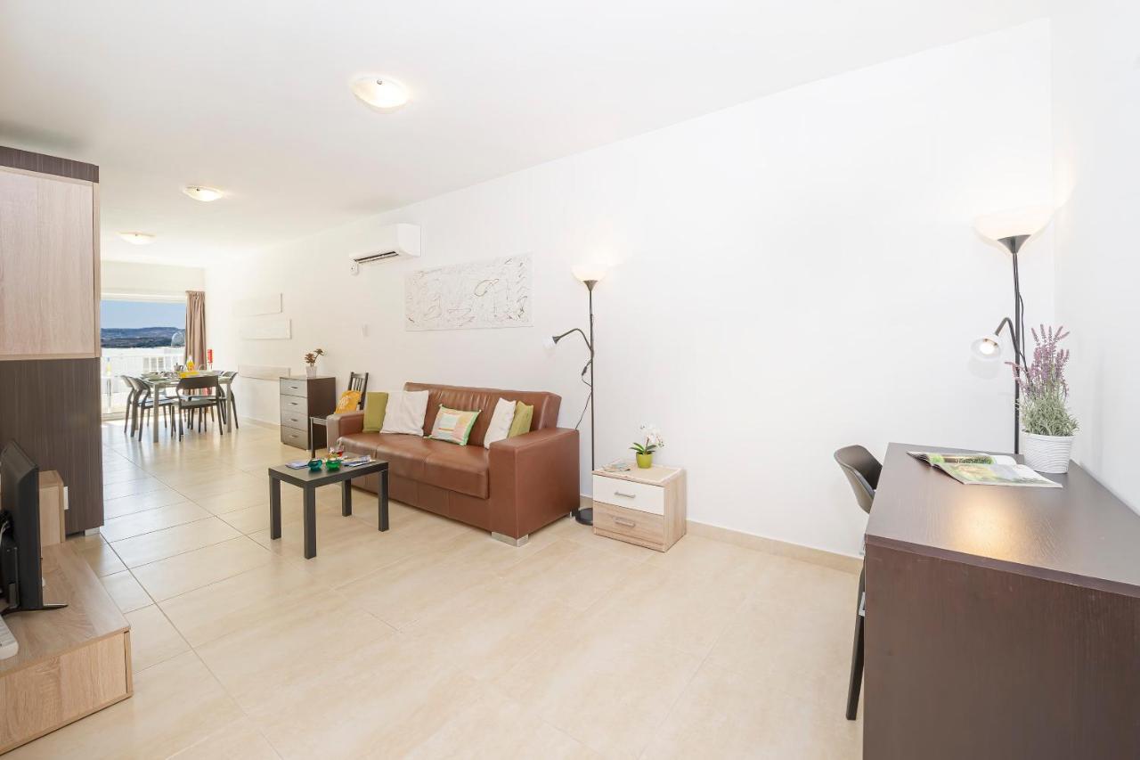 Summer Breeze Comfort Sunny Apartments Close To The Sandy Beaches - By Getawaysmalta Mellieha Exterior photo