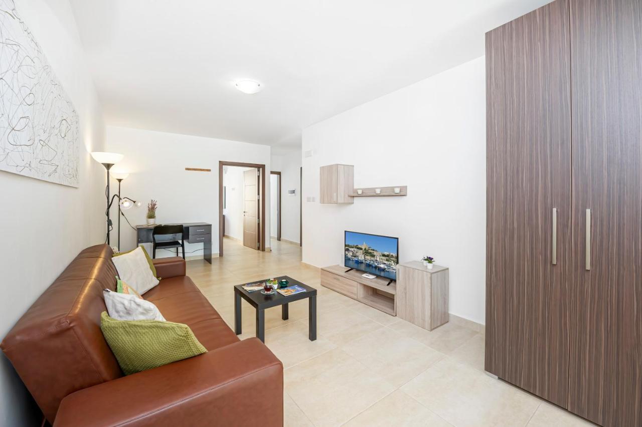 Summer Breeze Comfort Sunny Apartments Close To The Sandy Beaches - By Getawaysmalta Mellieha Exterior photo