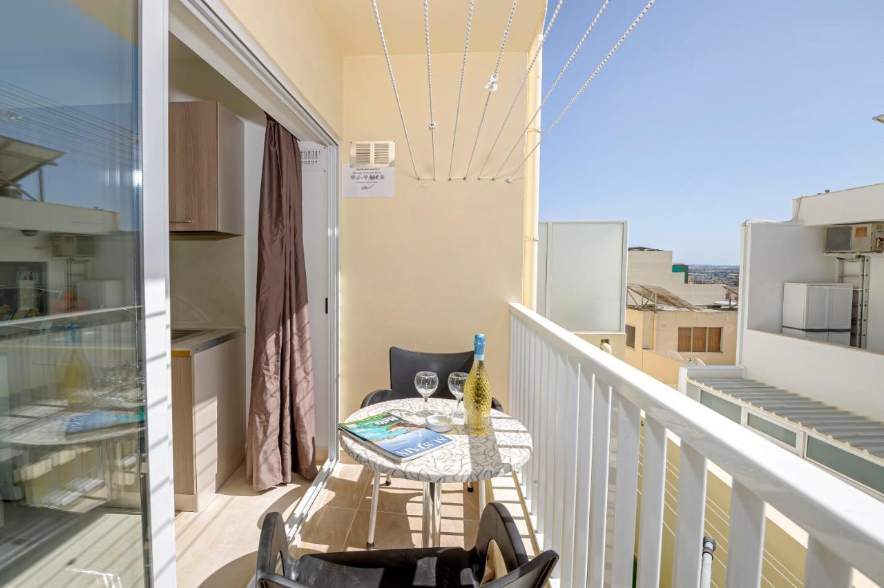 Summer Breeze Comfort Sunny Apartments Close To The Sandy Beaches - By Getawaysmalta Mellieha Exterior photo